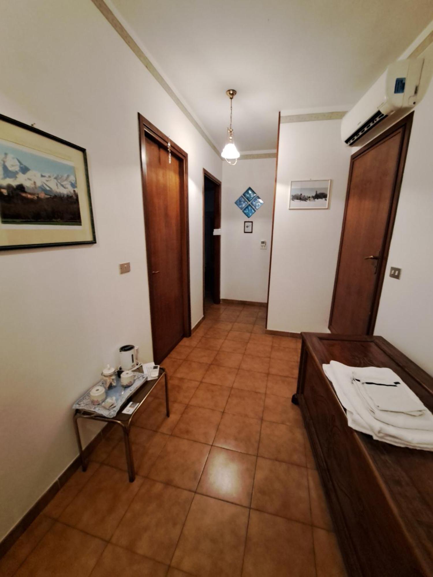 B&B La Casa Gialla Di Luca Mazze Ngoại thất bức ảnh