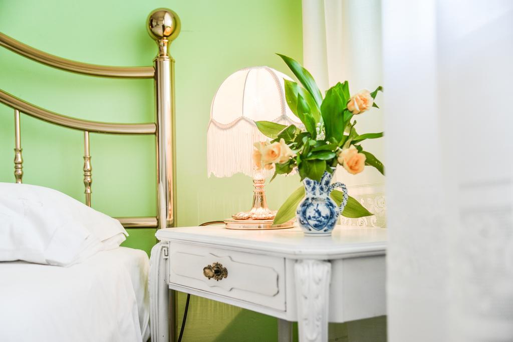 B&B La Casa Gialla Di Luca Mazze Ngoại thất bức ảnh