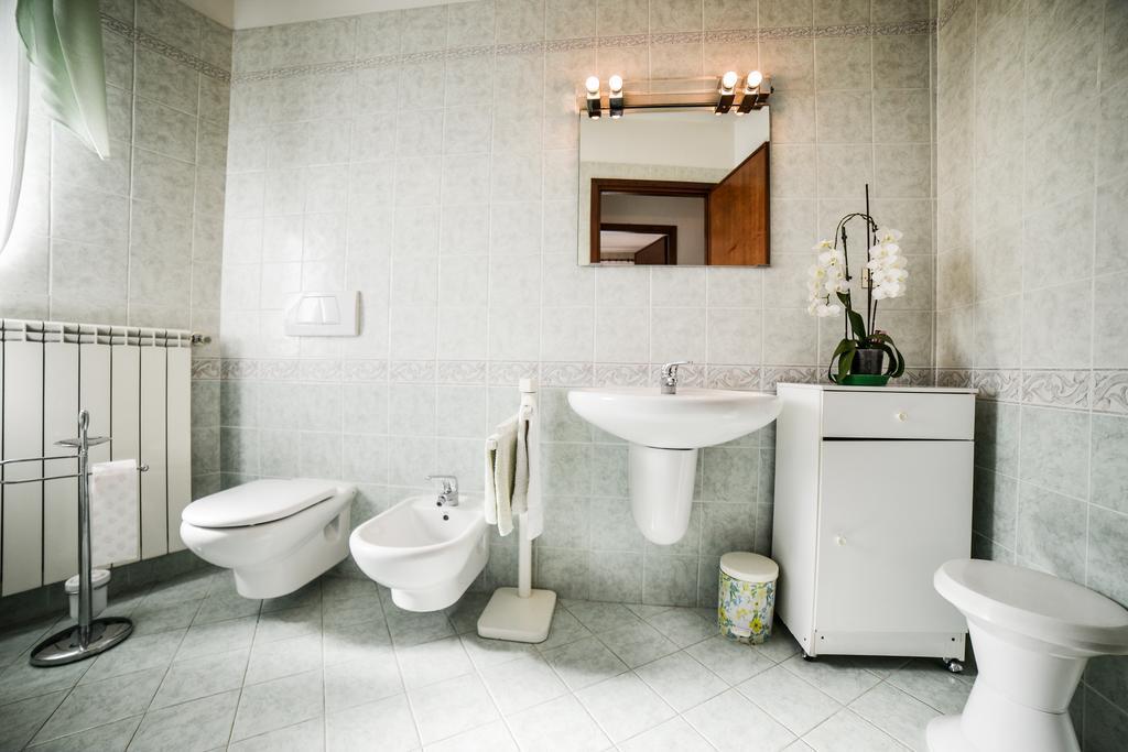B&B La Casa Gialla Di Luca Mazze Ngoại thất bức ảnh